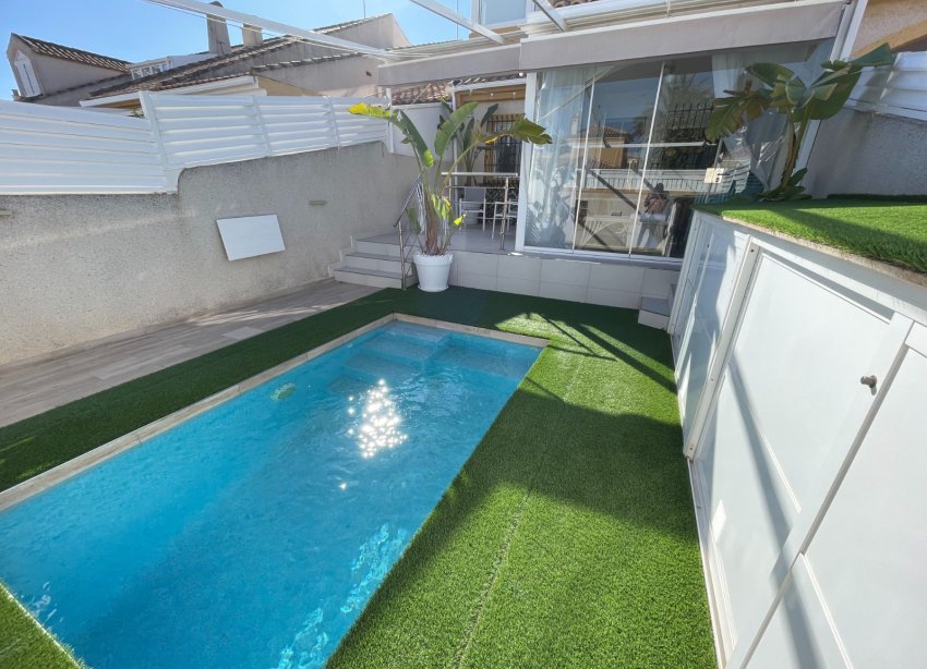 Resale - Townhouse / Terraced House - Torre de la Horadada