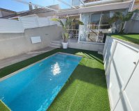 Resale - Townhouse / Terraced House - Torre de la Horadada