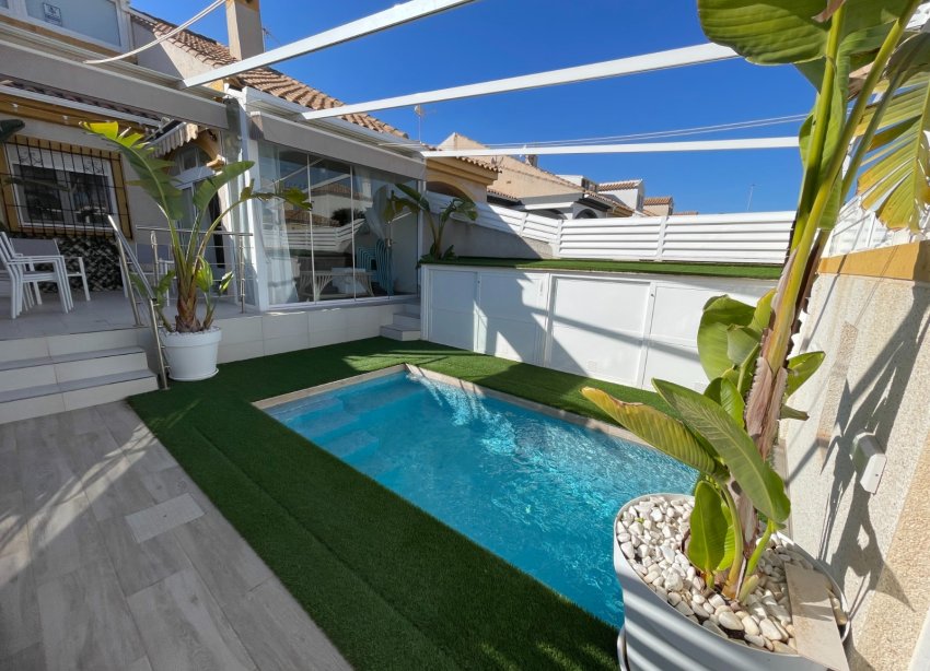 Resale - Townhouse / Terraced House - Torre de la Horadada