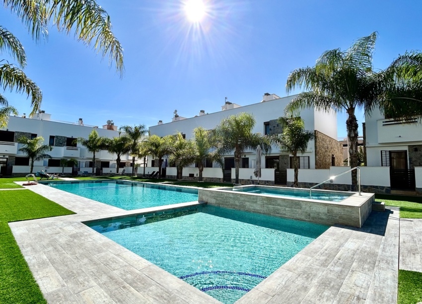 Resale - Townhouse / Terraced House - Torre de la Horadada