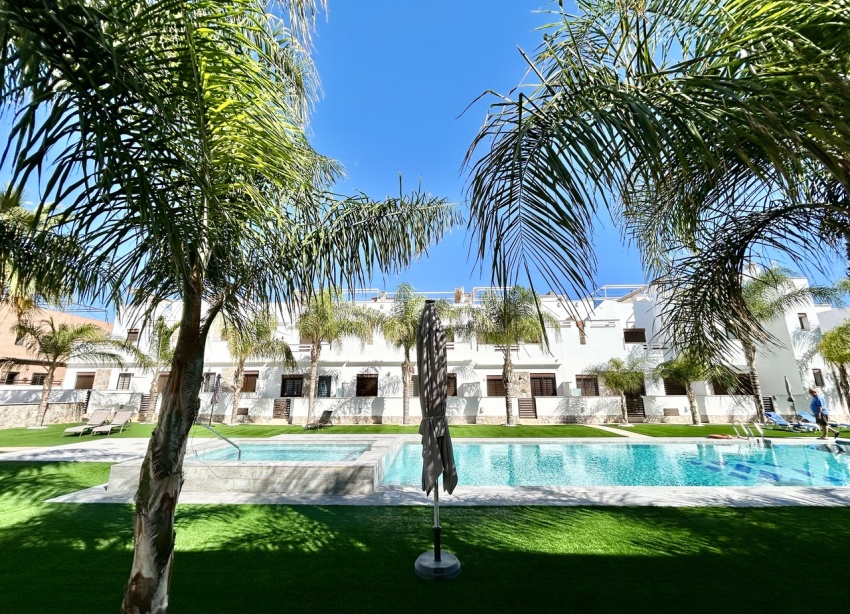 Resale - Townhouse / Terraced House - Torre de la Horadada