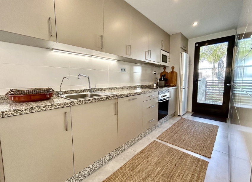 Resale - Townhouse / Terraced House - Torre de la Horadada
