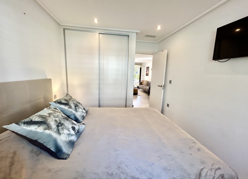Resale - Townhouse / Terraced House - Torre de la Horadada