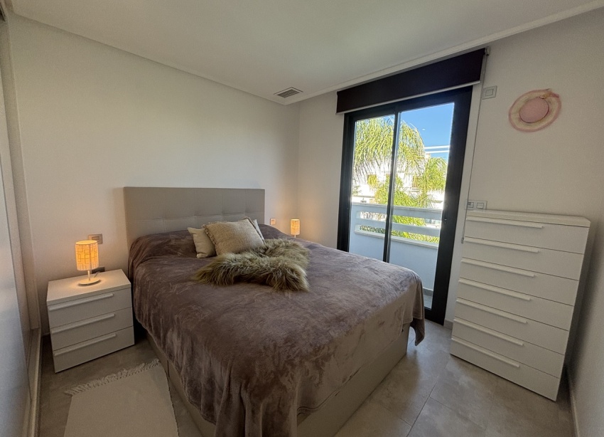 Resale - Townhouse / Terraced House - Torre de la Horadada