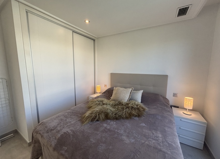 Resale - Townhouse / Terraced House - Torre de la Horadada