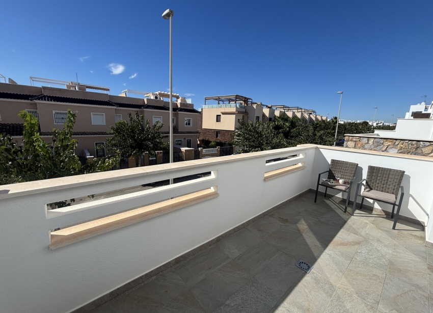 Resale - Townhouse / Terraced House - Torre de la Horadada