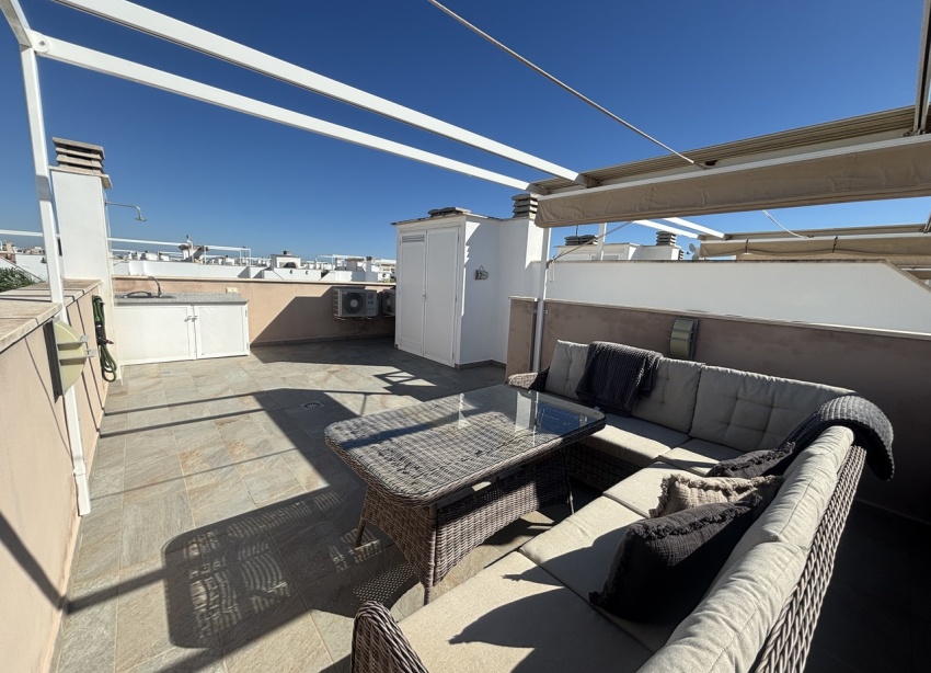 Resale - Townhouse / Terraced House - Torre de la Horadada