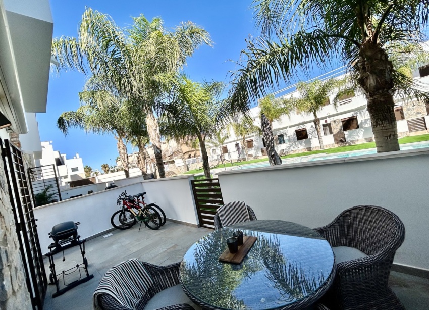 Resale - Townhouse / Terraced House - Torre de la Horadada