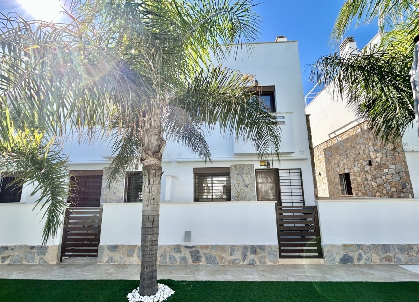 Resale - Townhouse / Terraced House - Torre de la Horadada