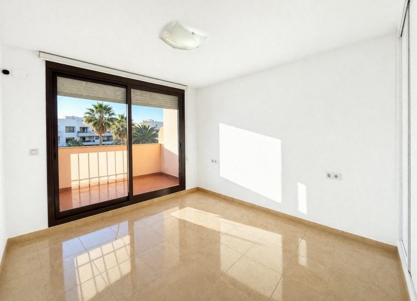 Resale - Townhouse / Terraced House - Torrevieja - Aguas Nuevas