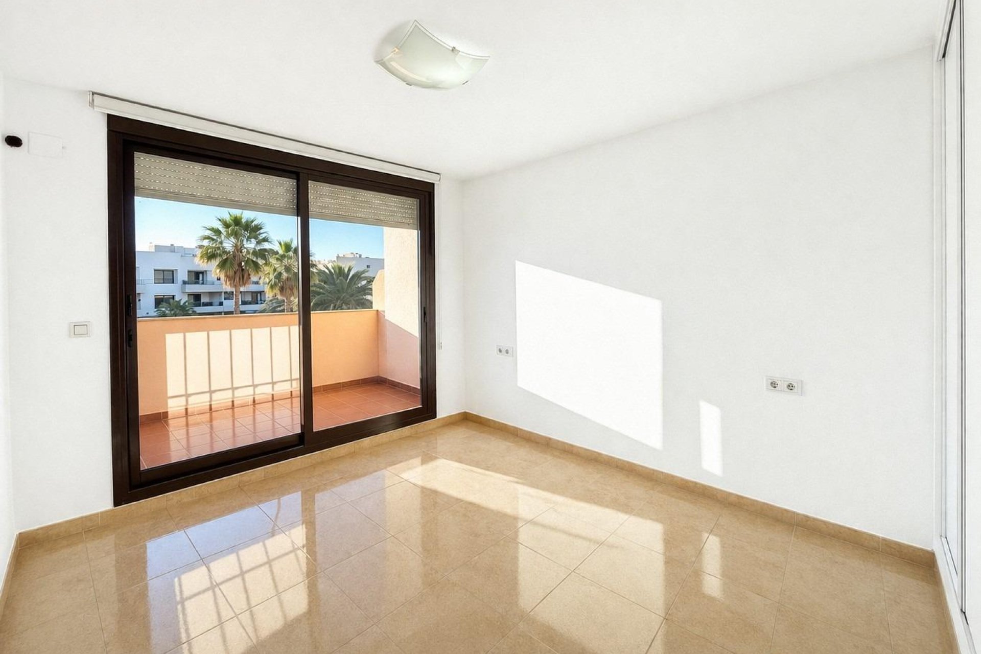 Resale - Townhouse / Terraced House - Torrevieja - Aguas Nuevas