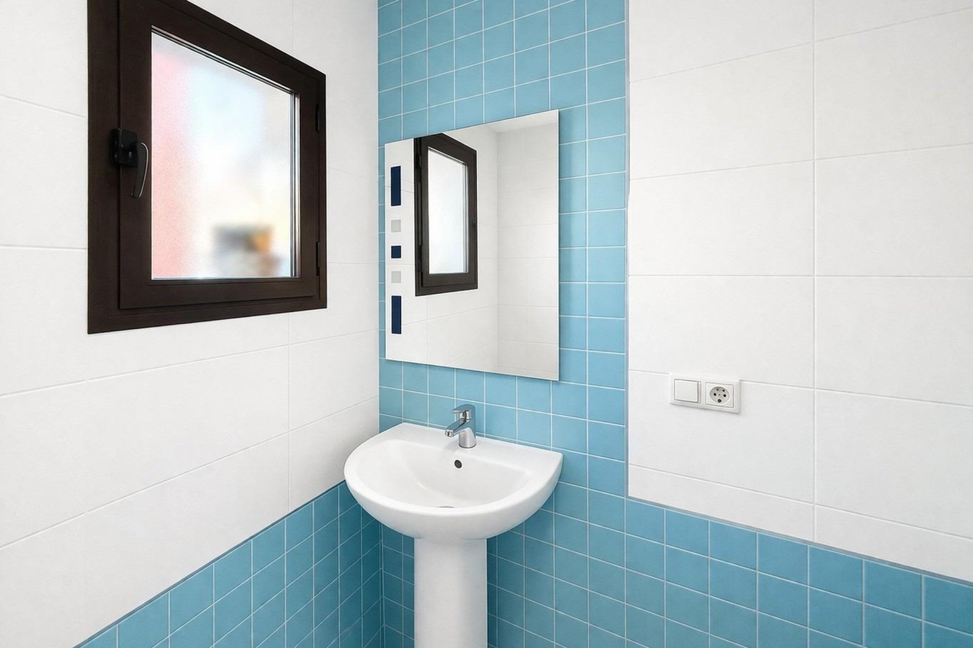 Resale - Townhouse / Terraced House - Torrevieja - Aguas Nuevas