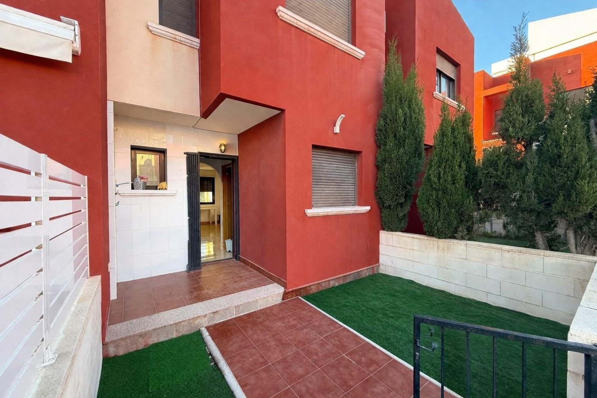 Resale - Townhouse / Terraced House - Torrevieja - Aguas Nuevas