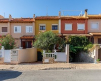 Resale - Townhouse / Terraced House - Torrevieja - Cala de cabo cervera