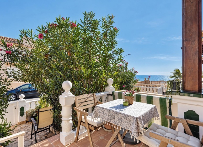 Resale - Townhouse / Terraced House - Torrevieja - Cala de cabo cervera