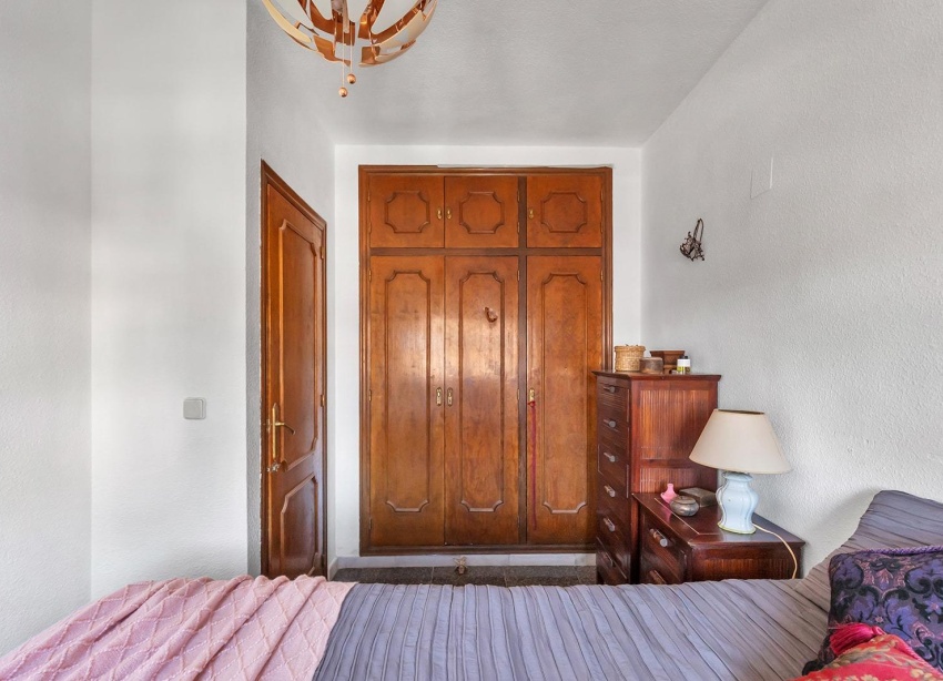 Resale - Townhouse / Terraced House - Torrevieja - Cala de cabo cervera