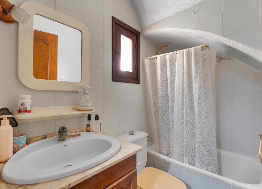 Resale - Townhouse / Terraced House - Torrevieja - Cala de cabo cervera