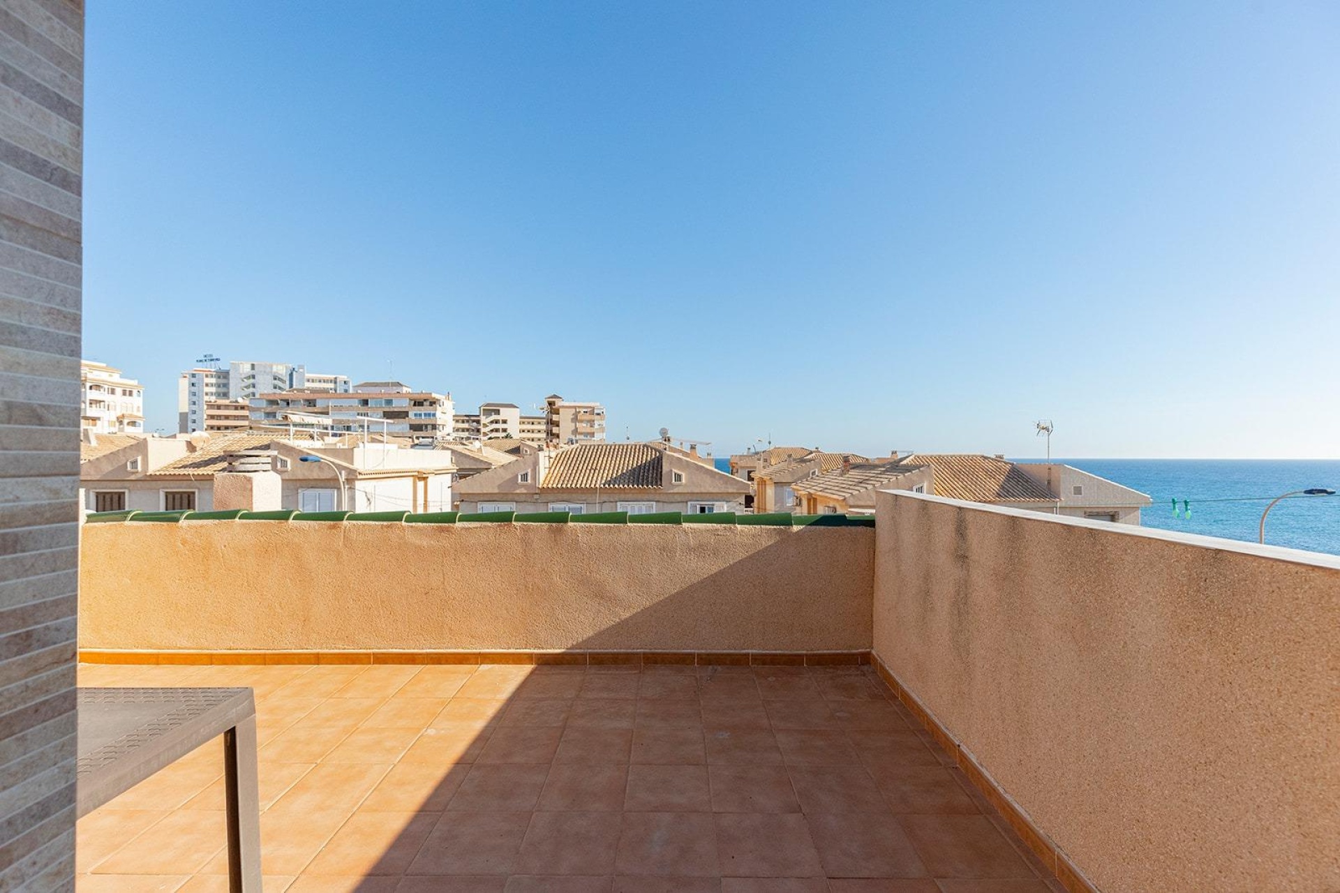 Resale - Townhouse / Terraced House - Torrevieja - Cala de cabo cervera