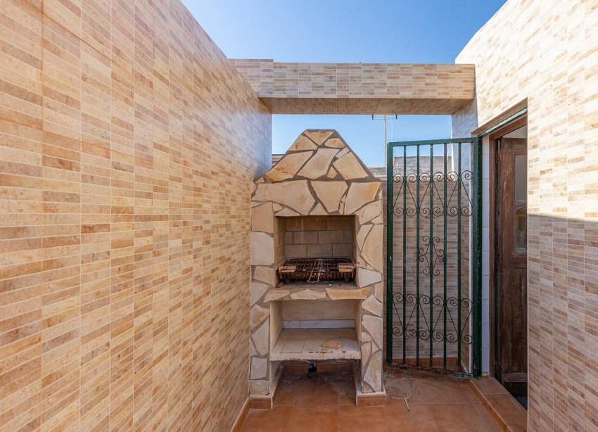 Resale - Townhouse / Terraced House - Torrevieja - Cala de cabo cervera