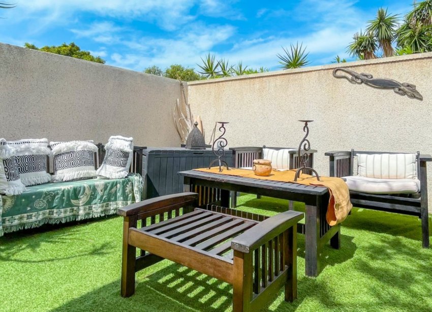 Resale - Townhouse / Terraced House - Torrevieja - La Siesta
