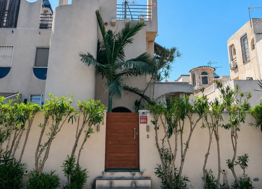 Resale - Townhouse / Terraced House - Torrevieja - La Siesta