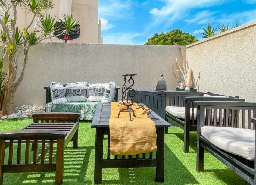 Resale - Townhouse / Terraced House - Torrevieja - La Siesta