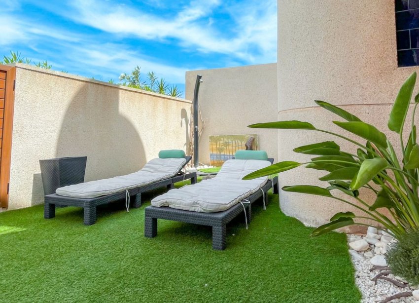 Resale - Townhouse / Terraced House - Torrevieja - La Siesta