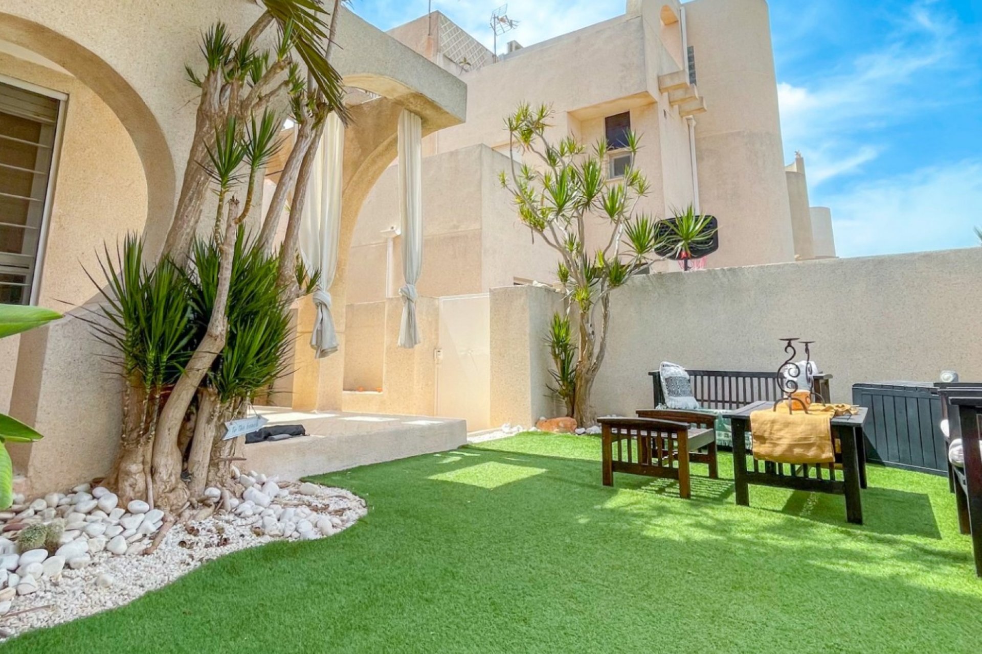Resale - Townhouse / Terraced House - Torrevieja - La Siesta