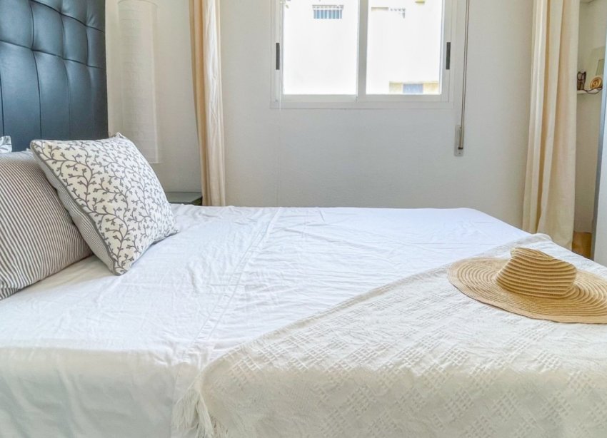 Resale - Townhouse / Terraced House - Torrevieja - La Siesta