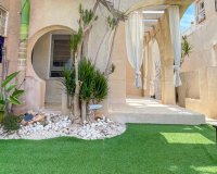Resale - Townhouse / Terraced House - Torrevieja - La Siesta