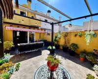 Resale - Townhouse / Terraced House - Torrevieja - La Siesta