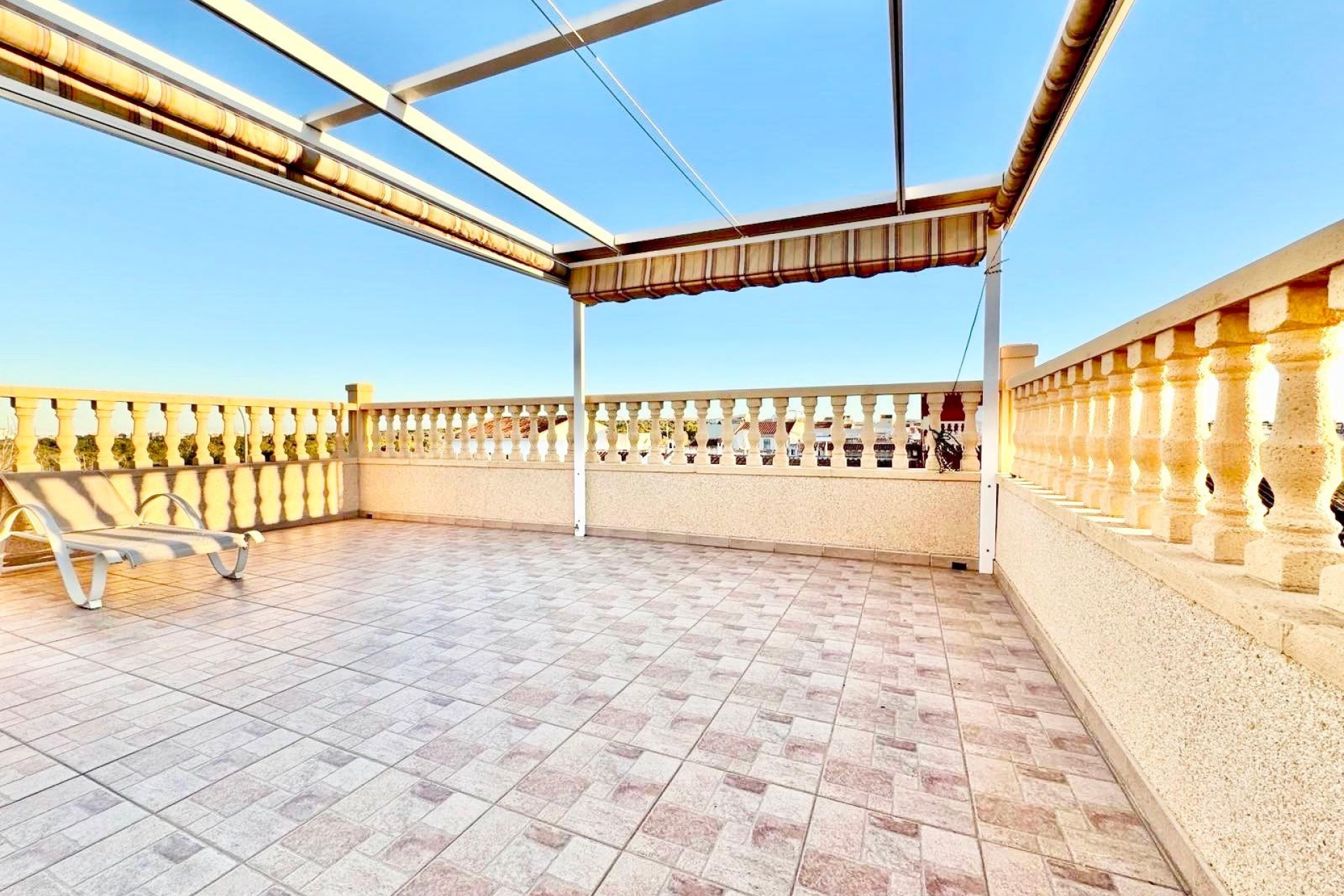 Resale - Townhouse / Terraced House - Torrevieja - La Siesta