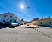 Resale - Townhouse / Terraced House - Torrevieja - La Siesta