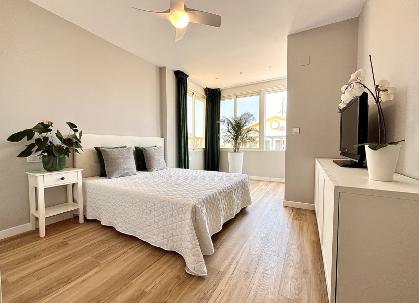 Resale - Townhouse / Terraced House - Torrevieja - Los Altos