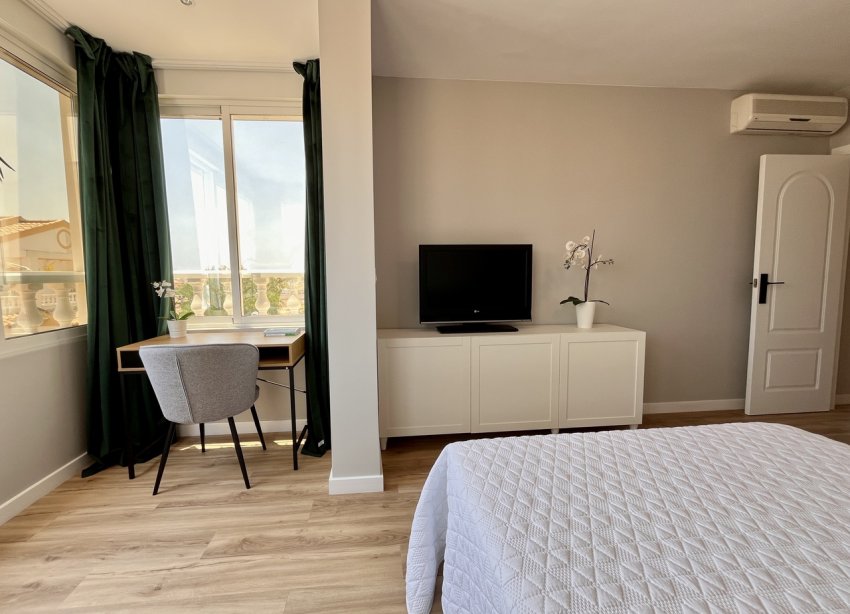 Resale - Townhouse / Terraced House - Torrevieja - Los Altos