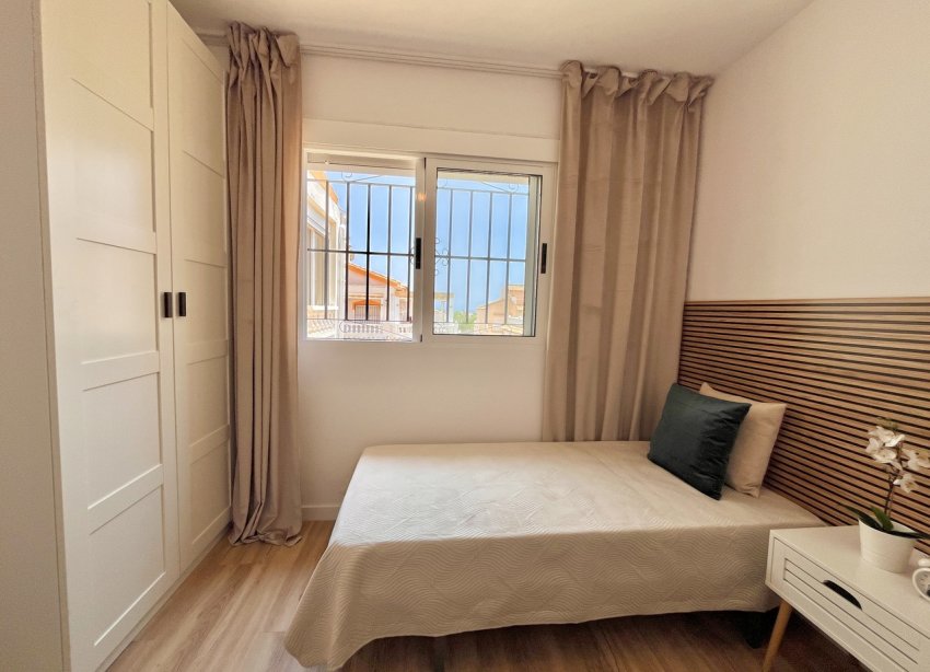 Resale - Townhouse / Terraced House - Torrevieja - Los Altos