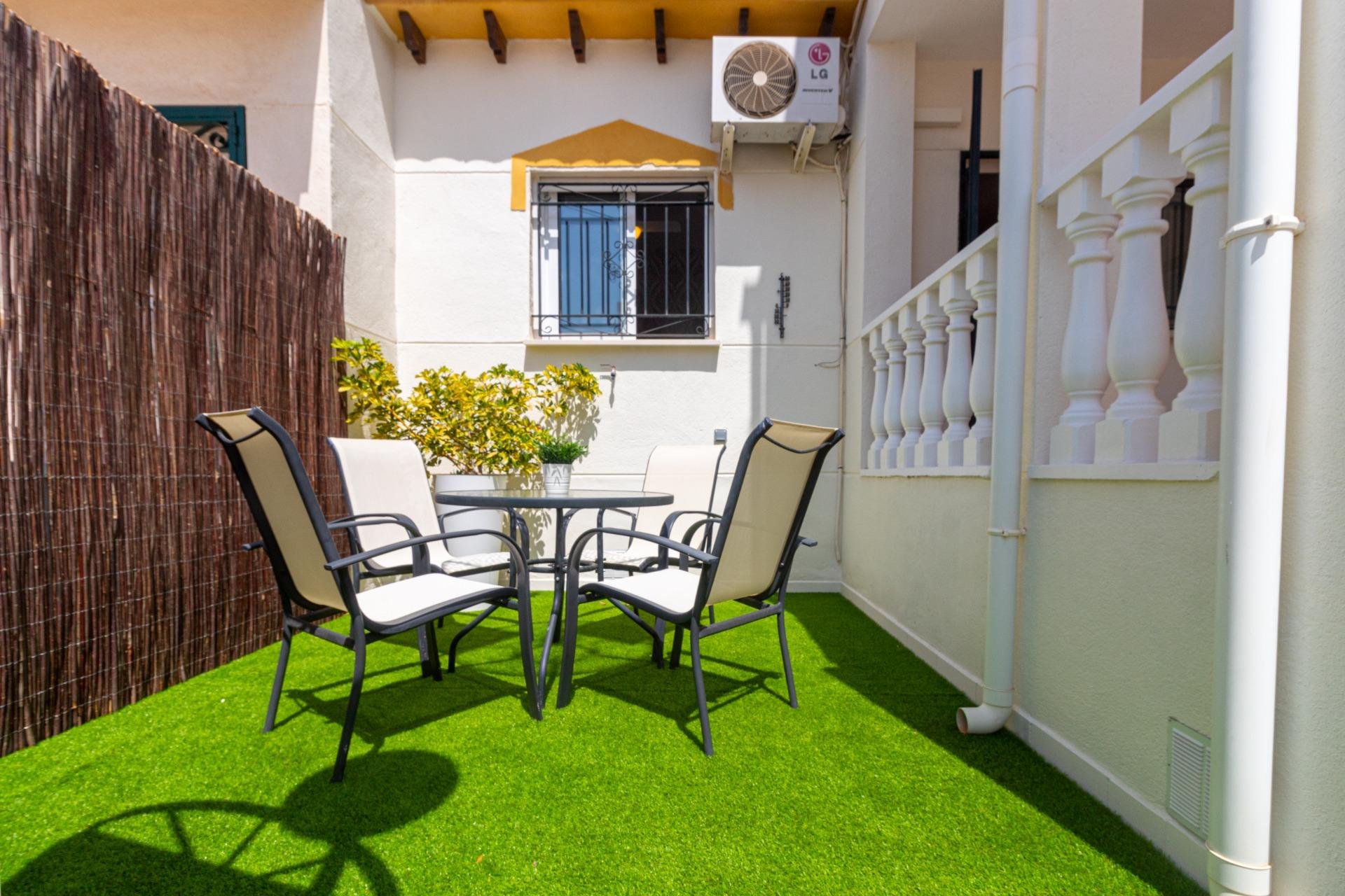 Resale - Townhouse / Terraced House - Torrevieja - Los Altos
