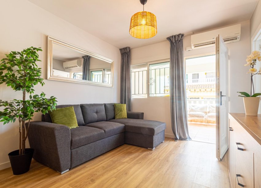 Resale - Townhouse / Terraced House - Torrevieja - Los Altos