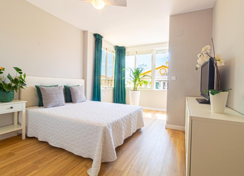 Resale - Townhouse / Terraced House - Torrevieja - Los Altos