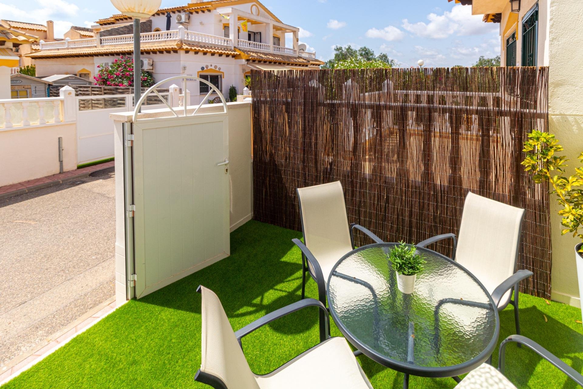 Resale - Townhouse / Terraced House - Torrevieja - Los Altos