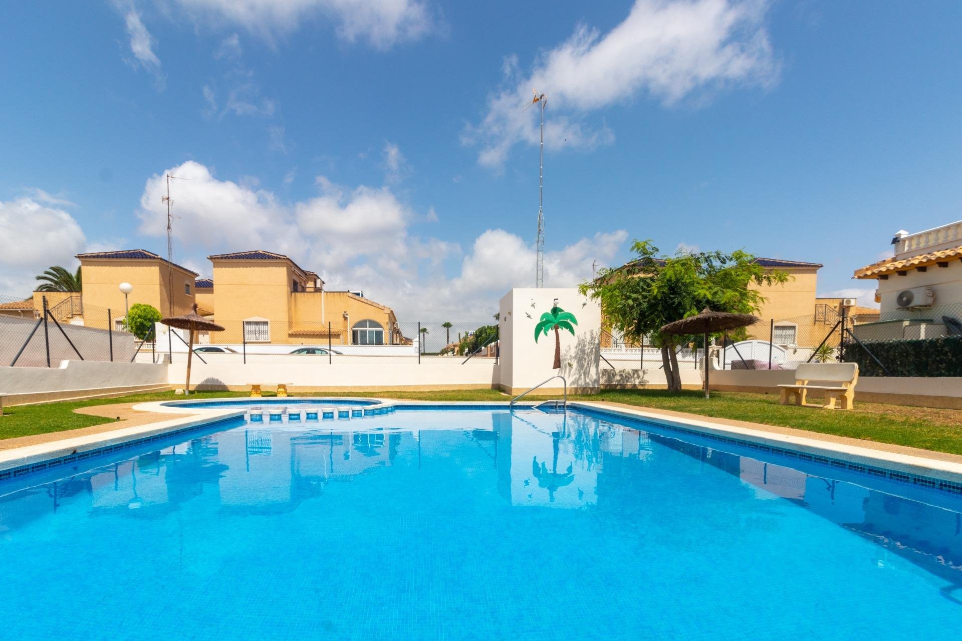 Resale - Townhouse / Terraced House - Torrevieja - Los Altos