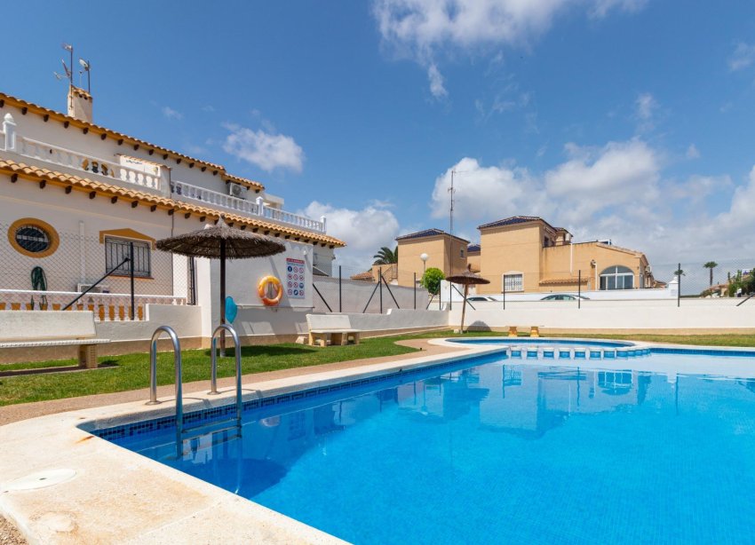 Resale - Townhouse / Terraced House - Torrevieja - Los Altos