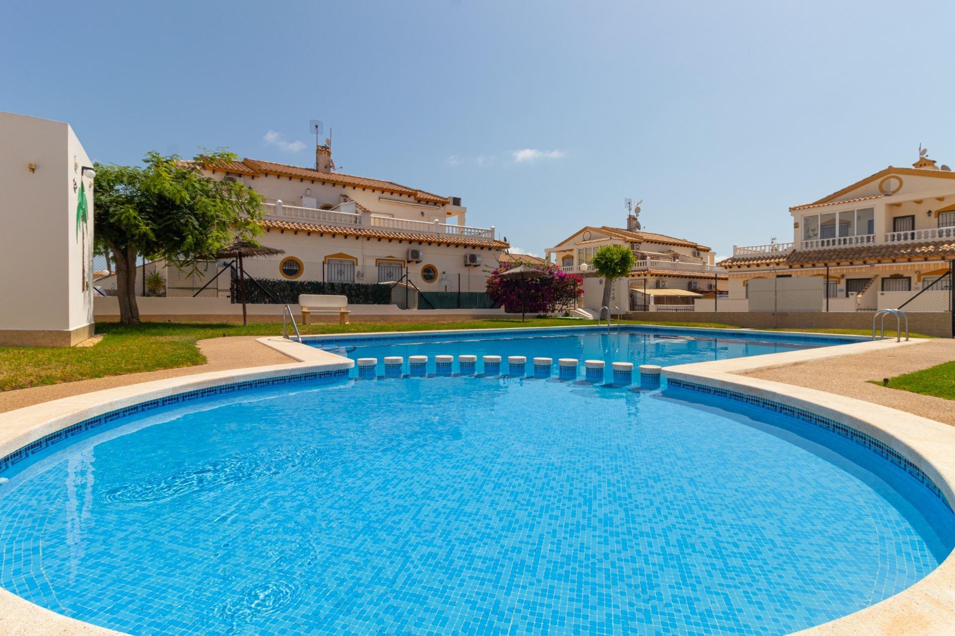 Resale - Townhouse / Terraced House - Torrevieja - Los Altos