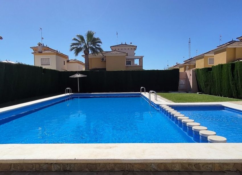 Resale - Townhouse / Terraced House - Torrevieja - Los Altos