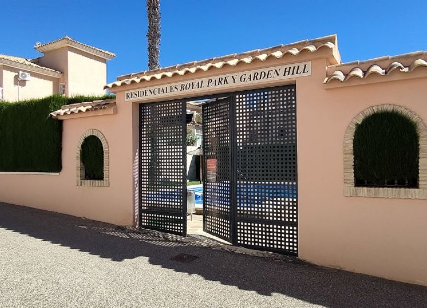 Resale - Townhouse / Terraced House - Torrevieja - Los Altos