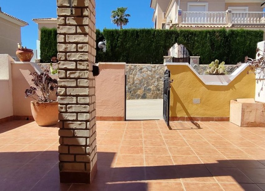 Resale - Townhouse / Terraced House - Torrevieja - Los Altos