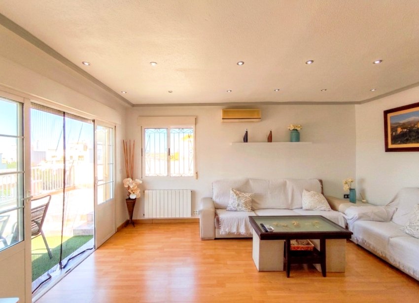 Resale - Townhouse / Terraced House - Torrevieja - Los Altos