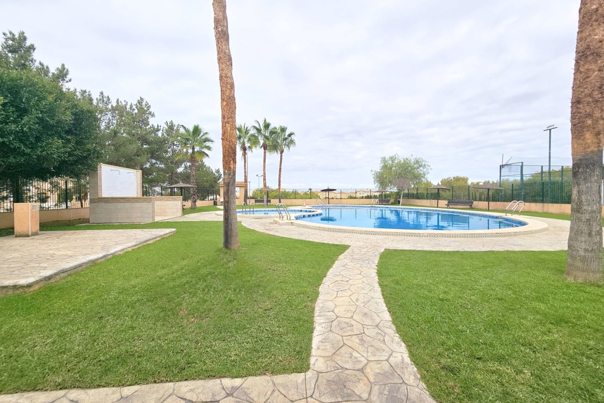 Resale - Townhouse / Terraced House - Torrevieja - Los Altos
