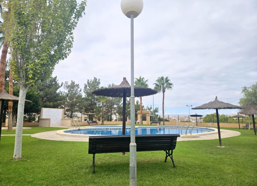 Resale - Townhouse / Terraced House - Torrevieja - Los Altos