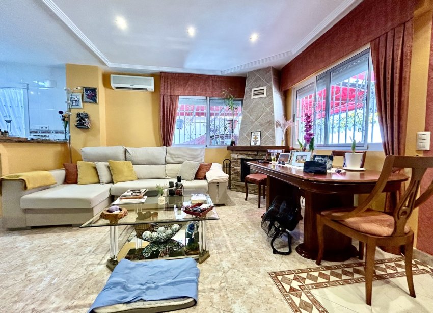 Resale - Townhouse / Terraced House - Torrevieja - Los Altos